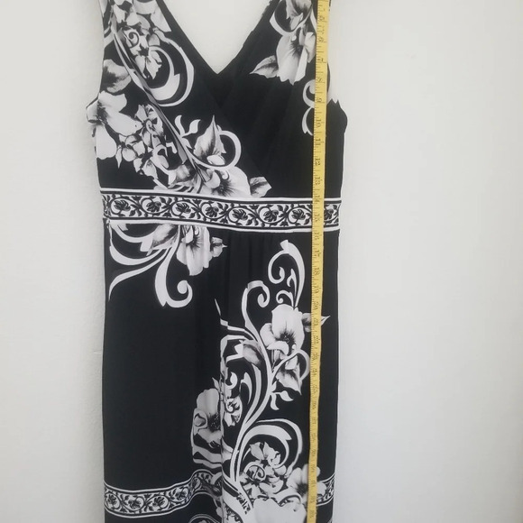 Womens White House Black Market Midi Dress Size Small, Black & White Floral - Picture 3 of 8